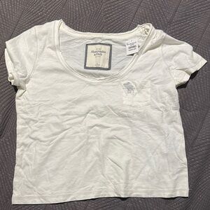 Abercrombie & Fitch woman’s Cream Short Sleeve Tee